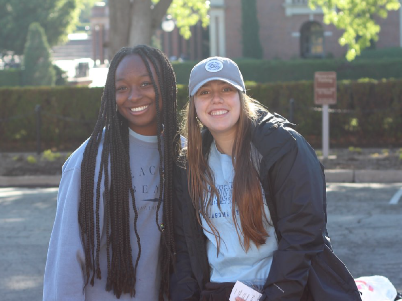 Happy volunteers before the day starts